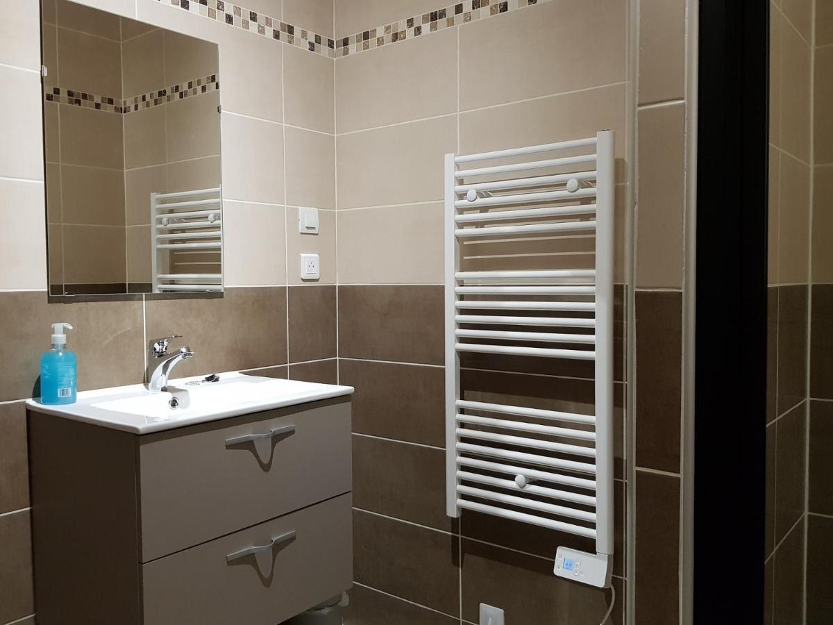 Domaine De Pelouaille - Chambre D'Hotes Saint-Jean-dʼAngély Dış mekan fotoğraf