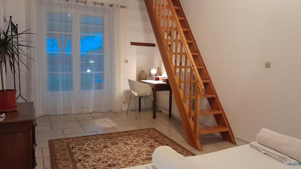 Domaine De Pelouaille - Chambre D'Hotes Saint-Jean-dʼAngély Dış mekan fotoğraf
